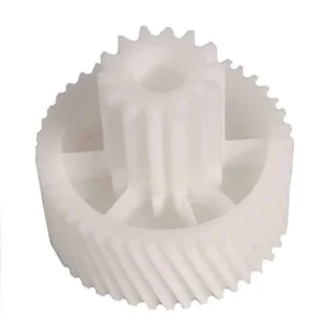 Imagine detaliată a produsului Pinion intermediar masina de tocat Kenwood MG700 KW712649. Compatibil cu mai multe modele Delonghi.