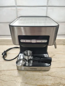 Espressor semi-automat Heinner HEM-B2016SA